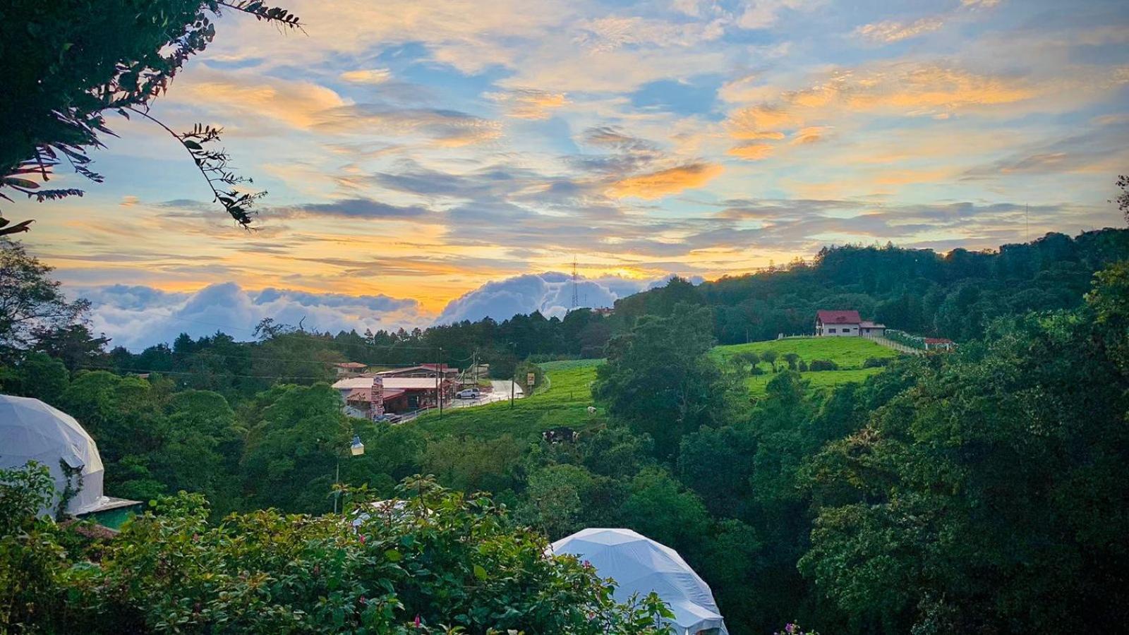 Poas Volcano Observatory Lodge & Glamping Poasito Bagian luar foto